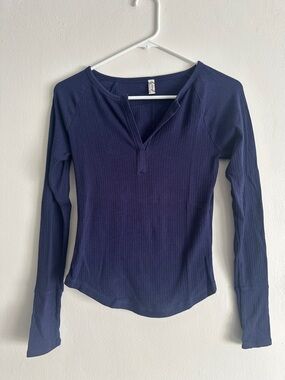 Long-Sleeve Navy Ribbed Free People Top